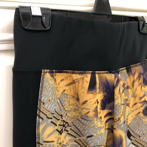 EUC Adidas Climalite techfit girls leggings - Picture 4 of 10